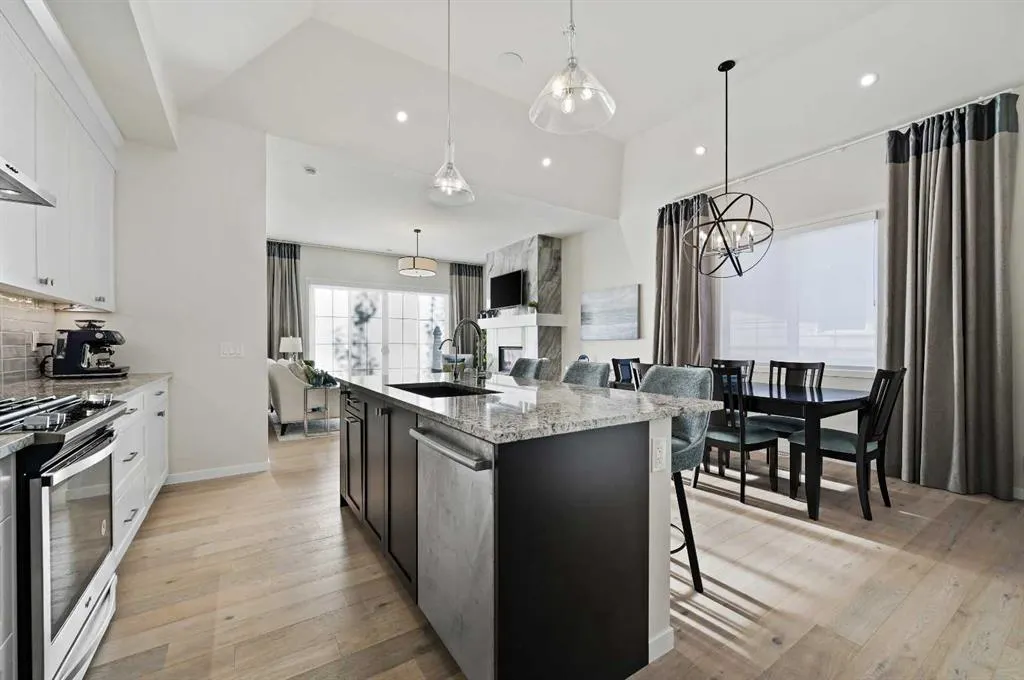 12 Cranbrook Mews SE