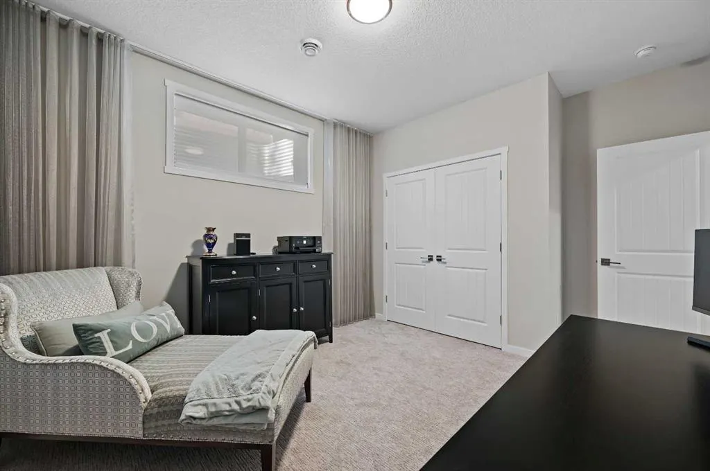 12 Cranbrook Mews SE