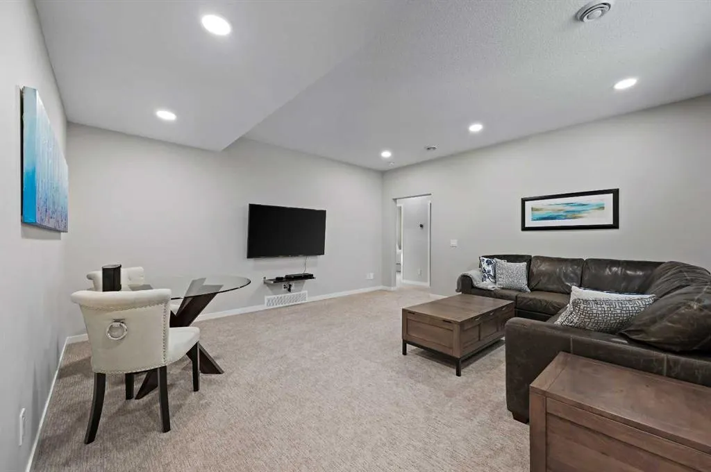 12 Cranbrook Mews SE