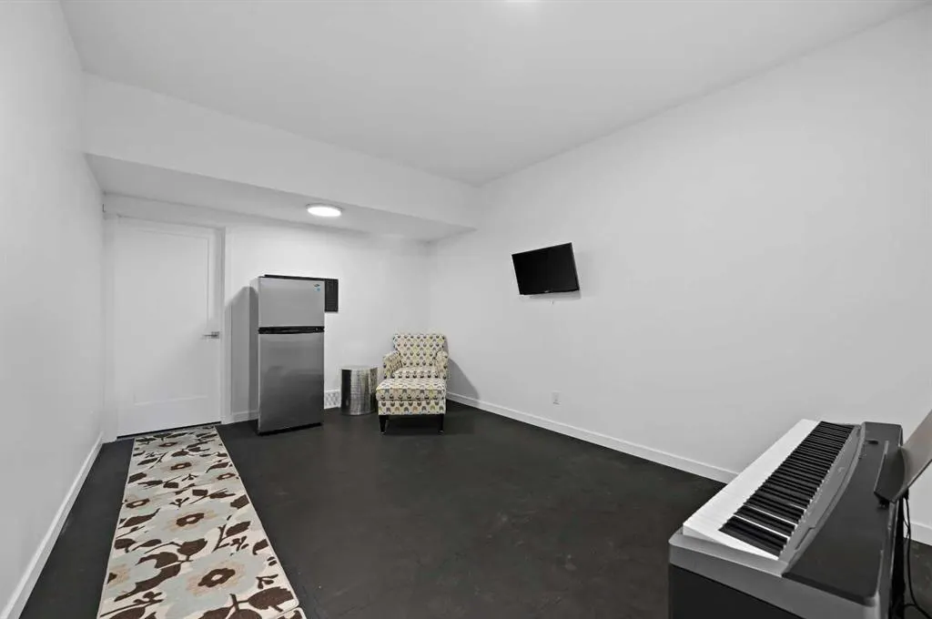 12 Cranbrook Mews SE