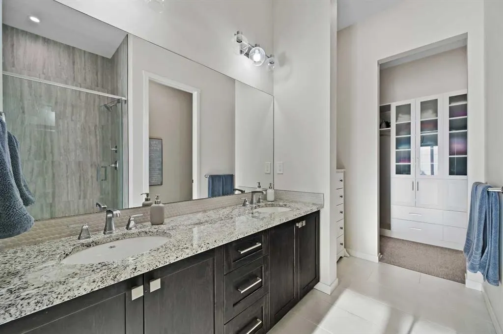 12 Cranbrook Mews SE