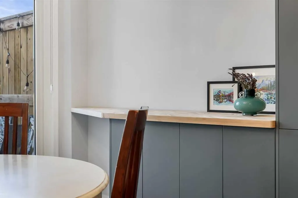 76 Legacy Glen Row SE