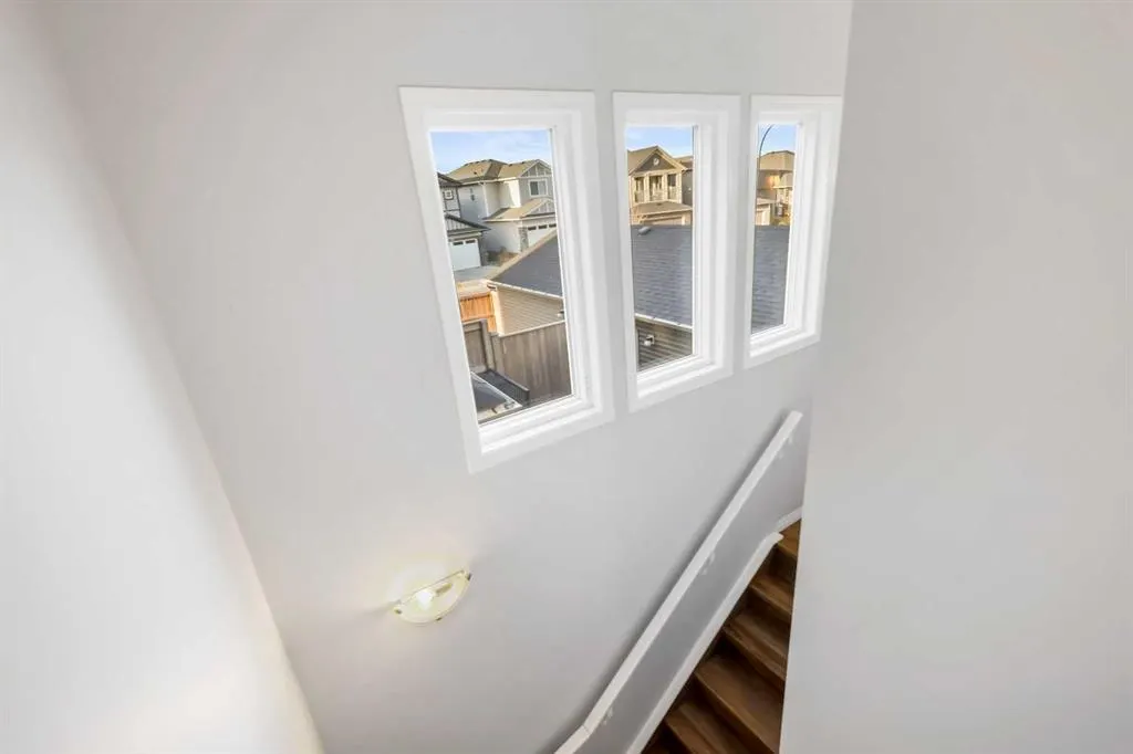 76 Legacy Glen Row SE