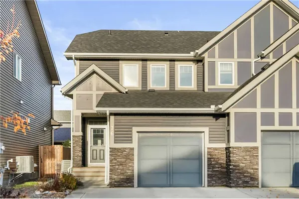 76 Legacy Glen Row SE