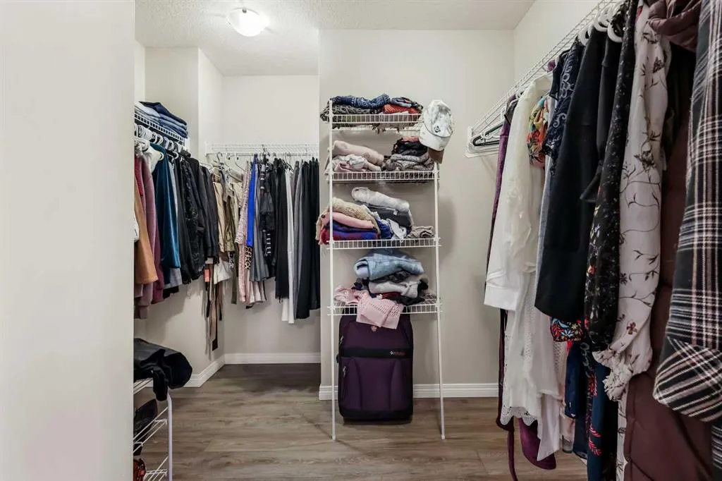 76 Legacy Glen Row SE