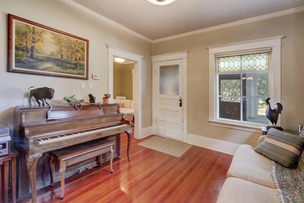 63 New Street SE