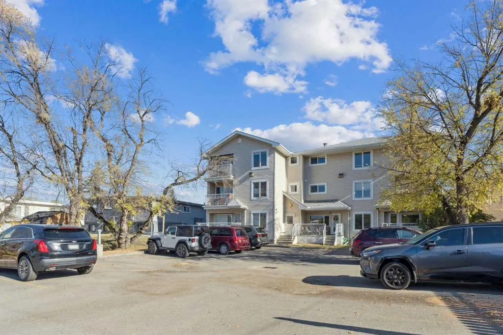 4327 75 Street NW, #303