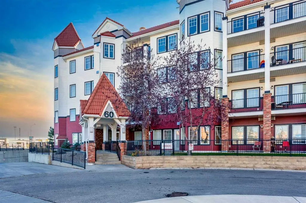 60 Royal Oak Plaza NW, #217