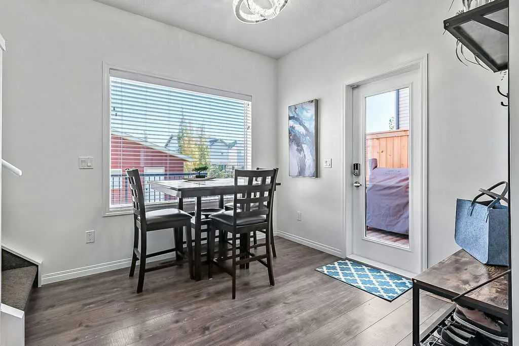 111 Drake Landing Loop