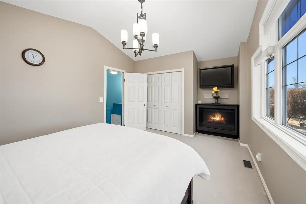1038 Bridlemeadows Manor SW