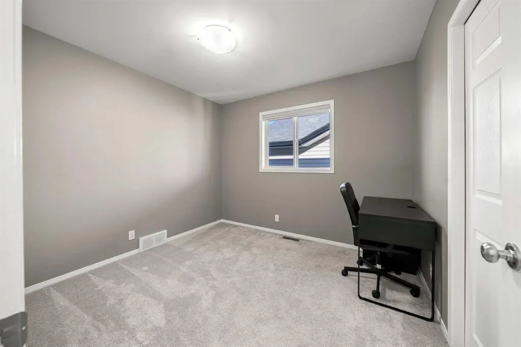1038 Bridlemeadows Manor SW