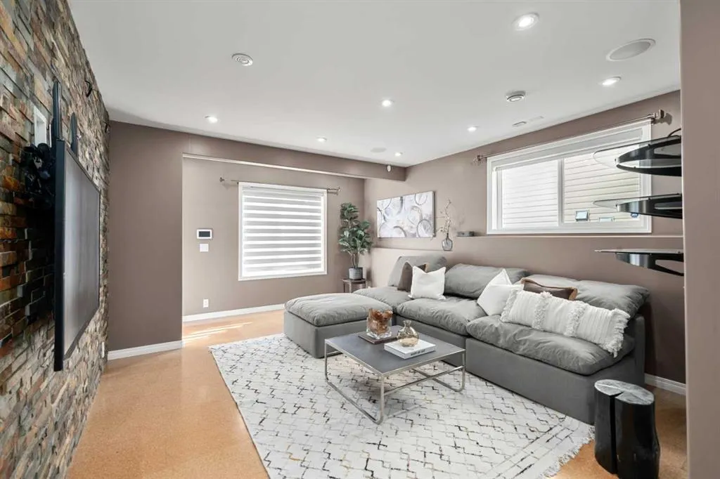 1038 Bridlemeadows Manor SW