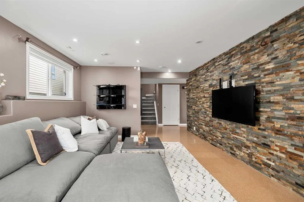1038 Bridlemeadows Manor SW