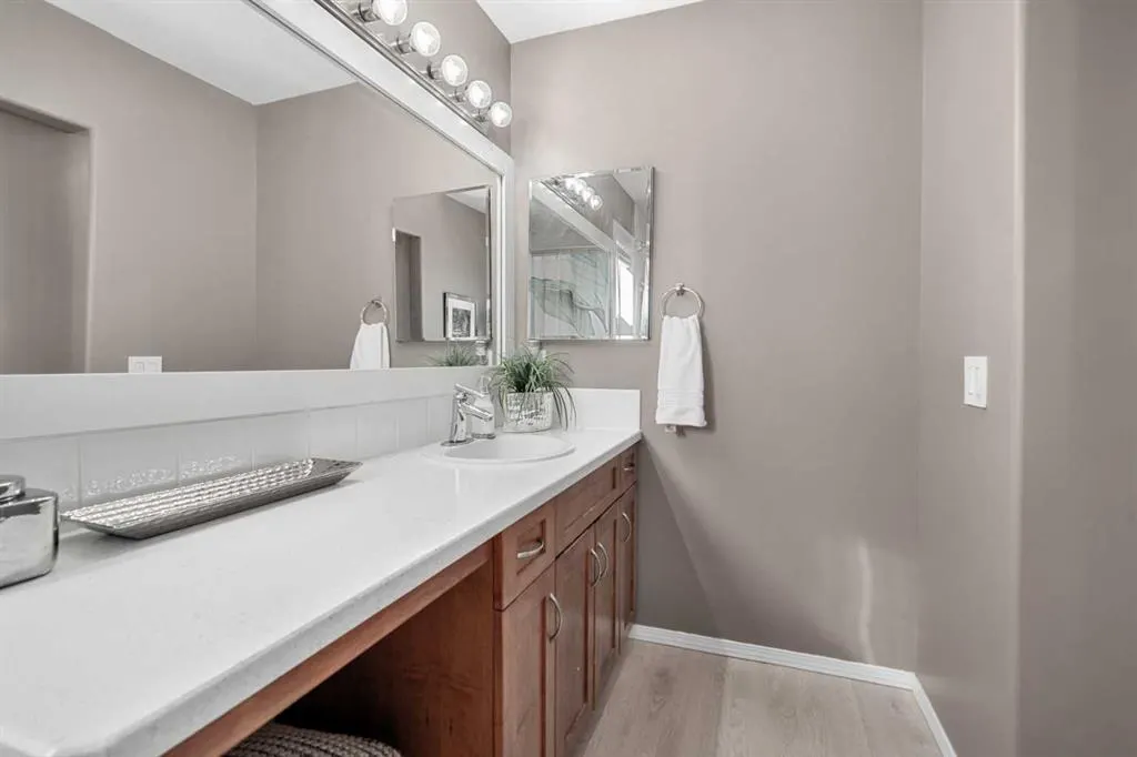 1038 Bridlemeadows Manor SW