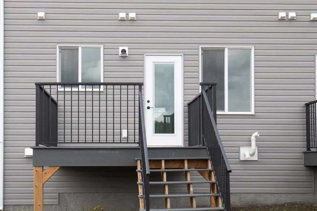 122 Gray Close
