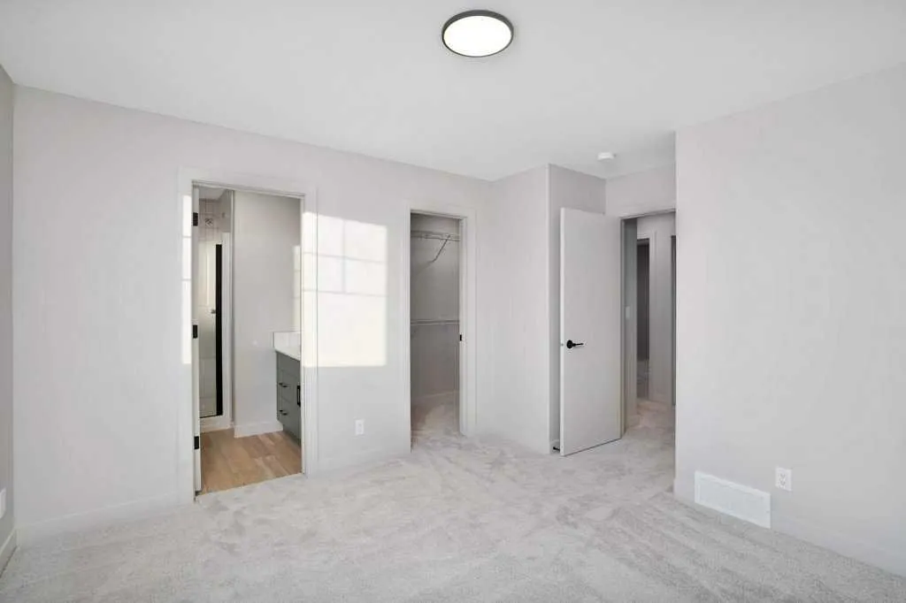 122 Gray Close