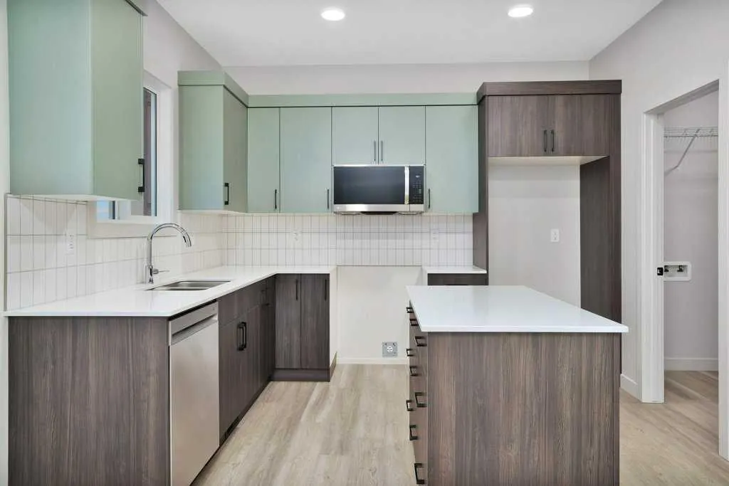 122 Gray Close