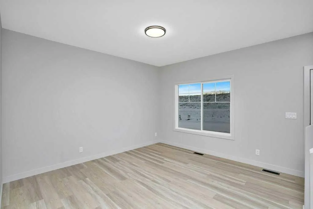 122 Gray Close