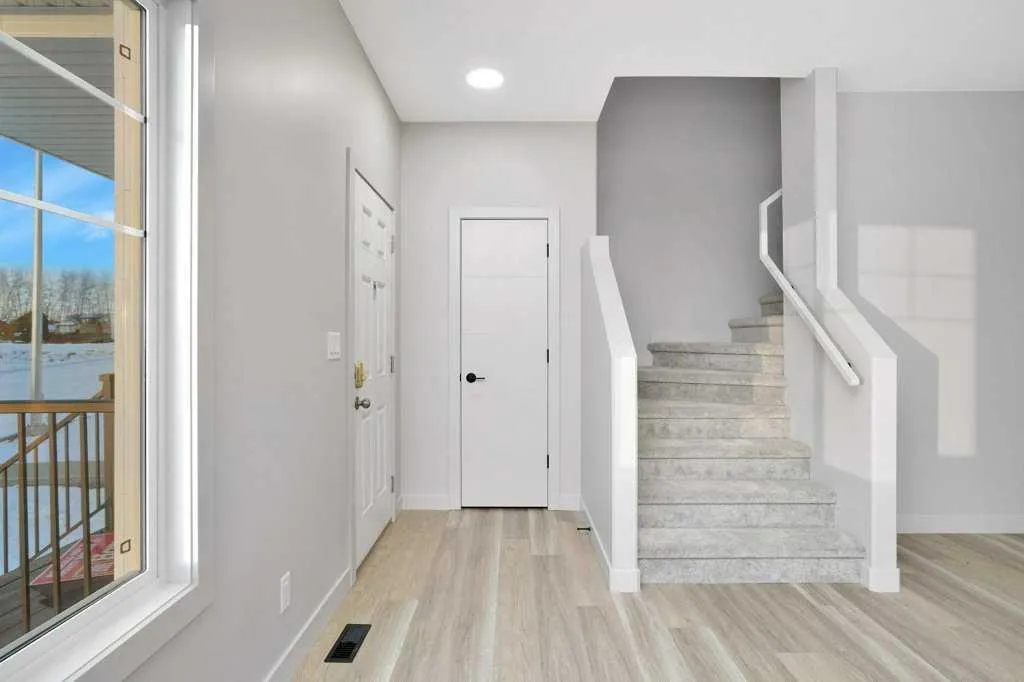 122 Gray Close