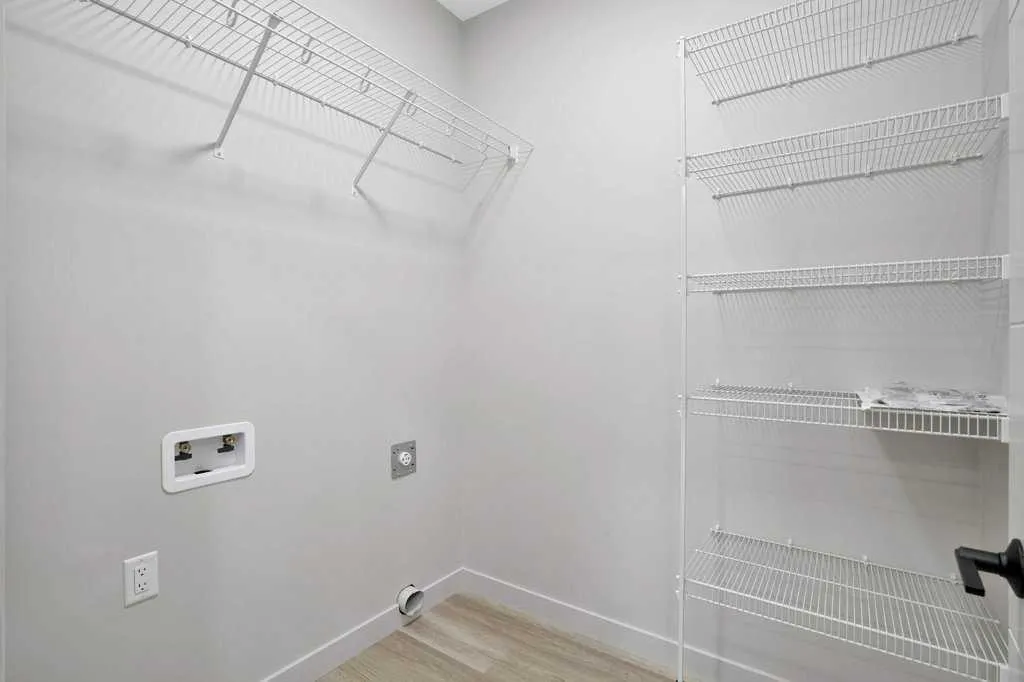 122 Gray Close