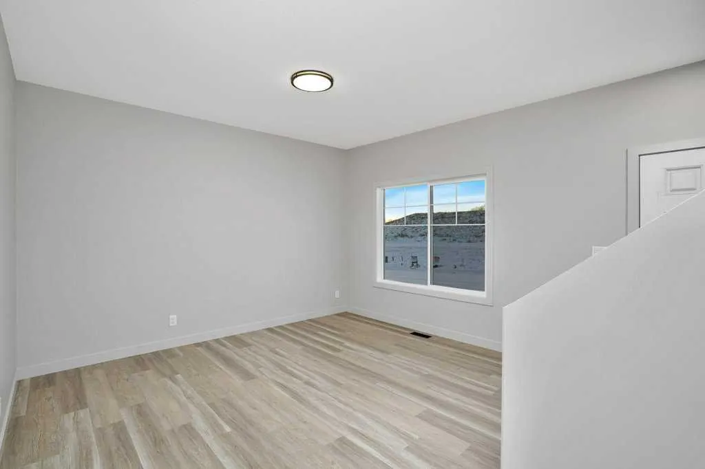 122 Gray Close