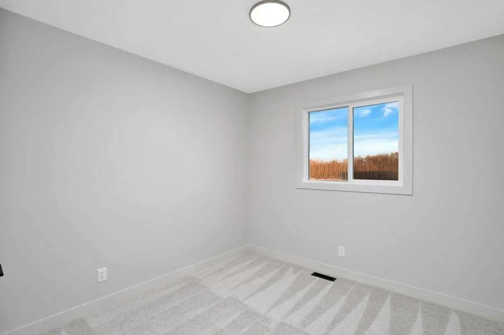 122 Gray Close