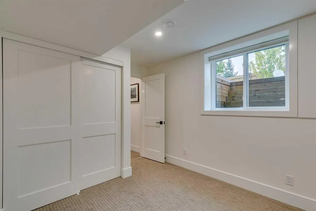 315 Oakside Circle SW