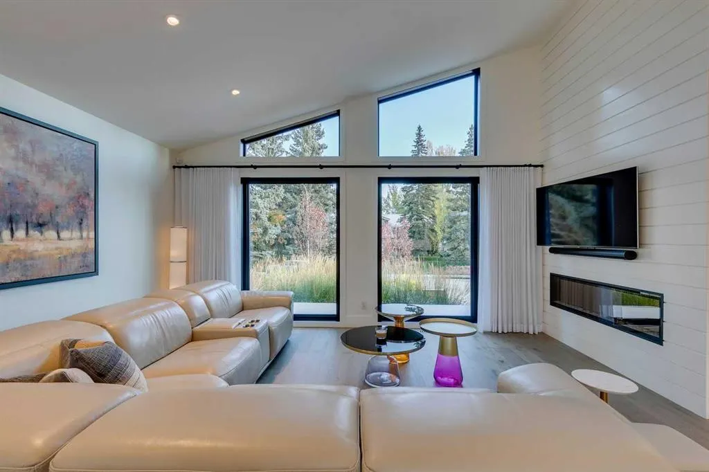 315 Oakside Circle SW