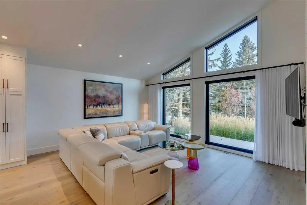 315 Oakside Circle SW