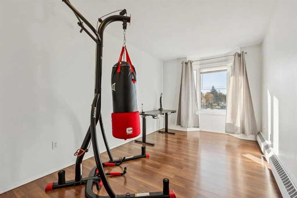 335 Garry Crescent NE, #215