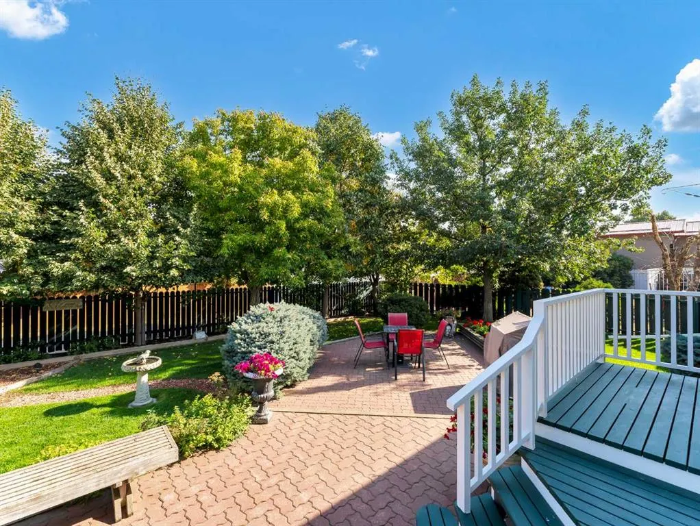 26 Ross Glen Green SE