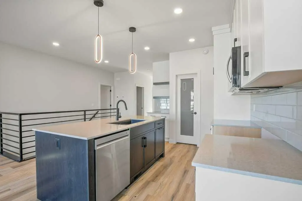 151 Cedar Square