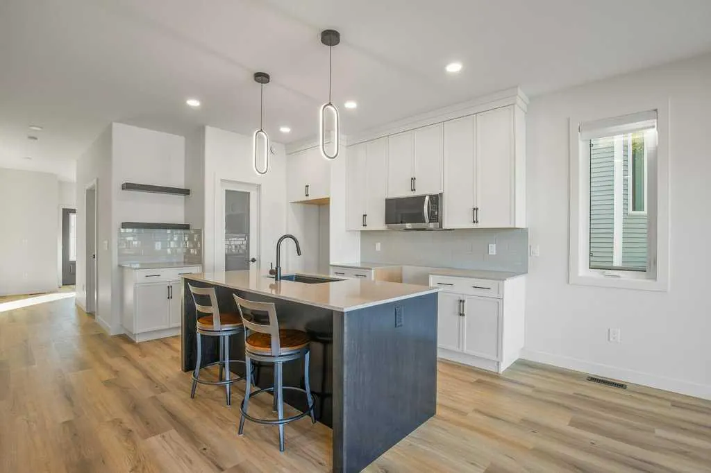 151 Cedar Square