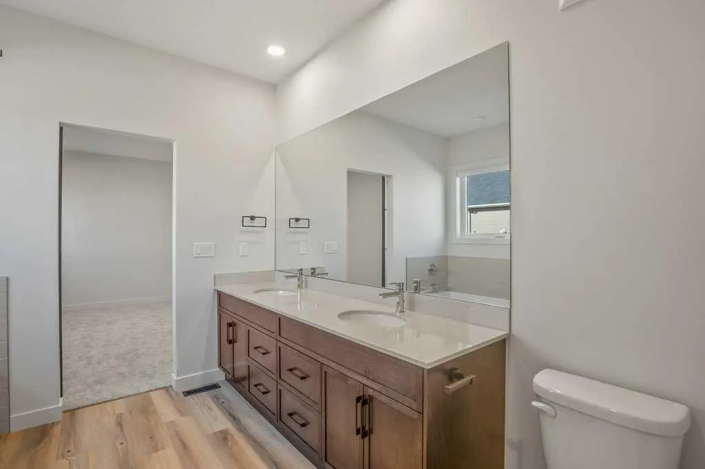 151 Cedar Square