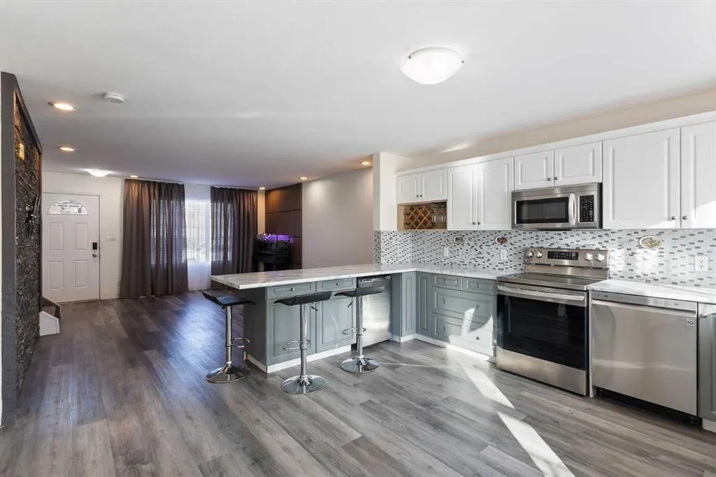 4728 18 Street, #37