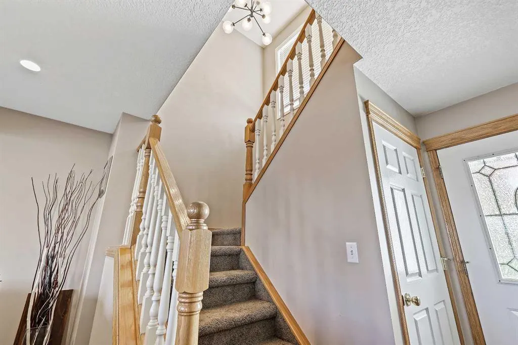68 Douglas Glen Crescent SE