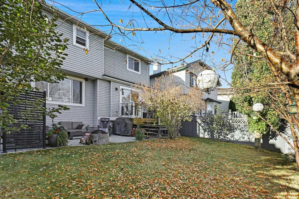 68 Douglas Glen Crescent SE