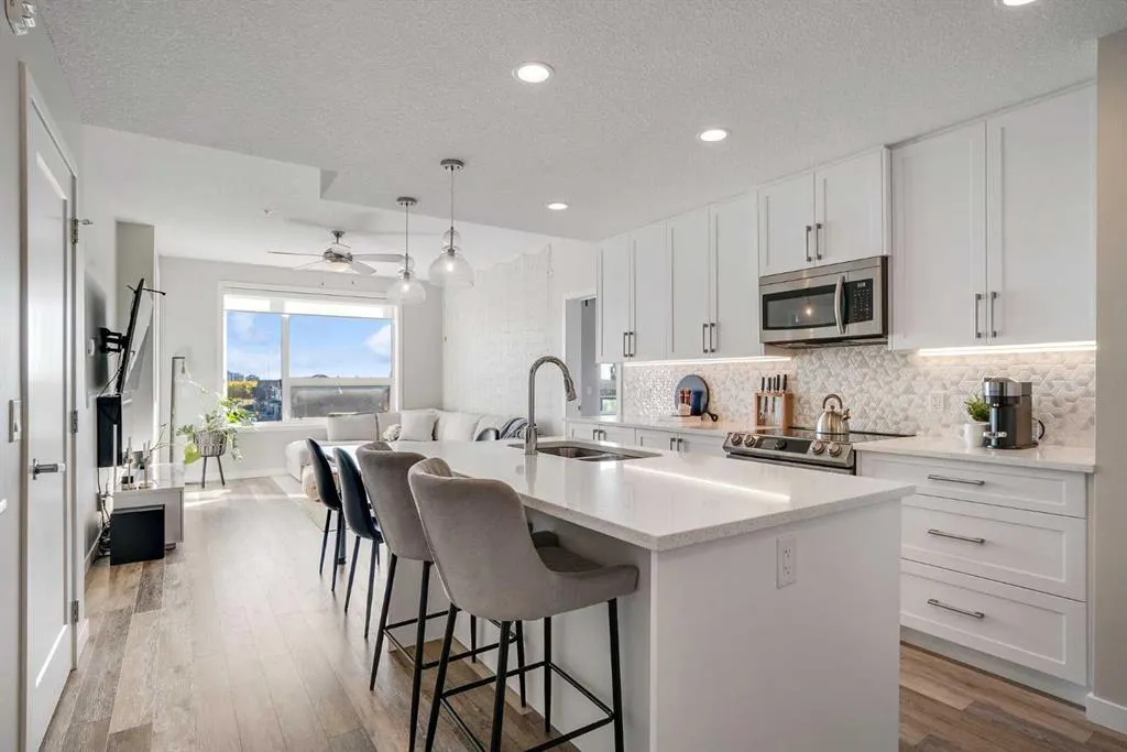 8530 8A Avenue SW, #318