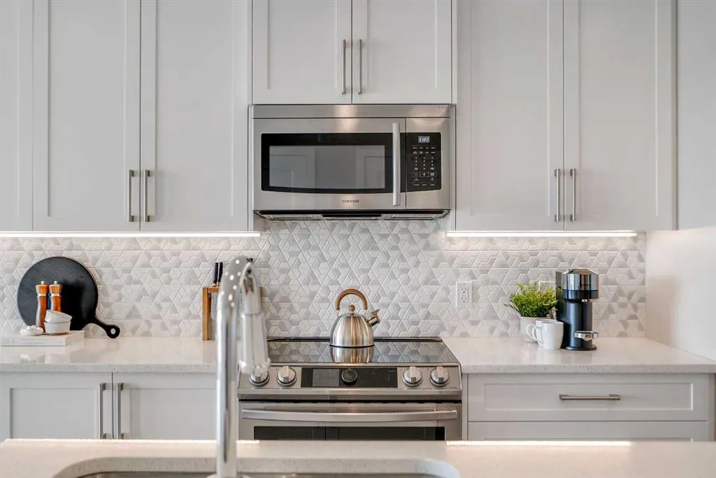 8530 8A Avenue SW, #318