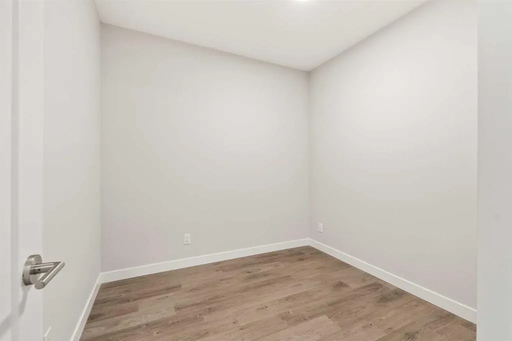 660 Shawnee Square SW, #213