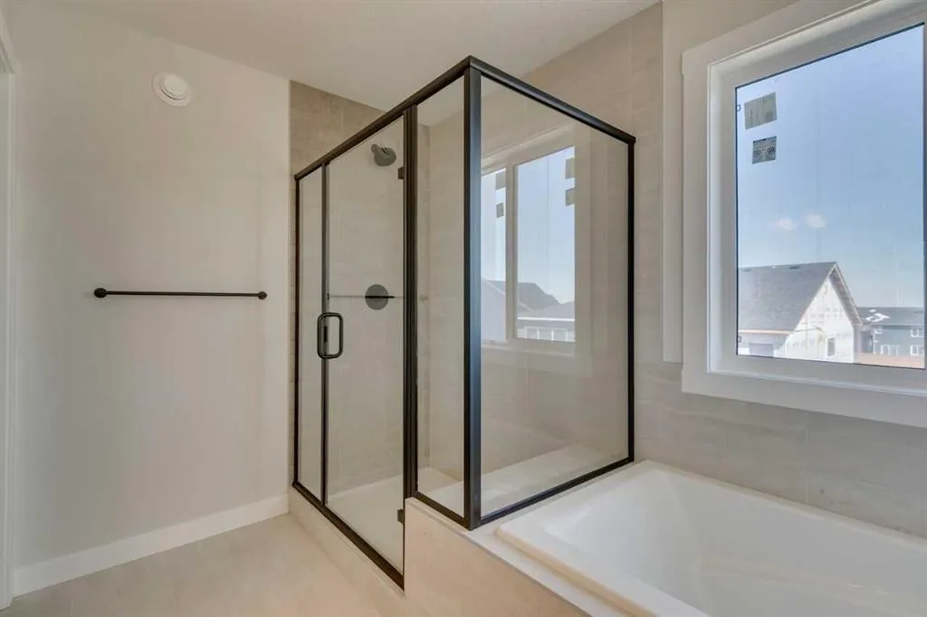 92 Amblefield Grove NW