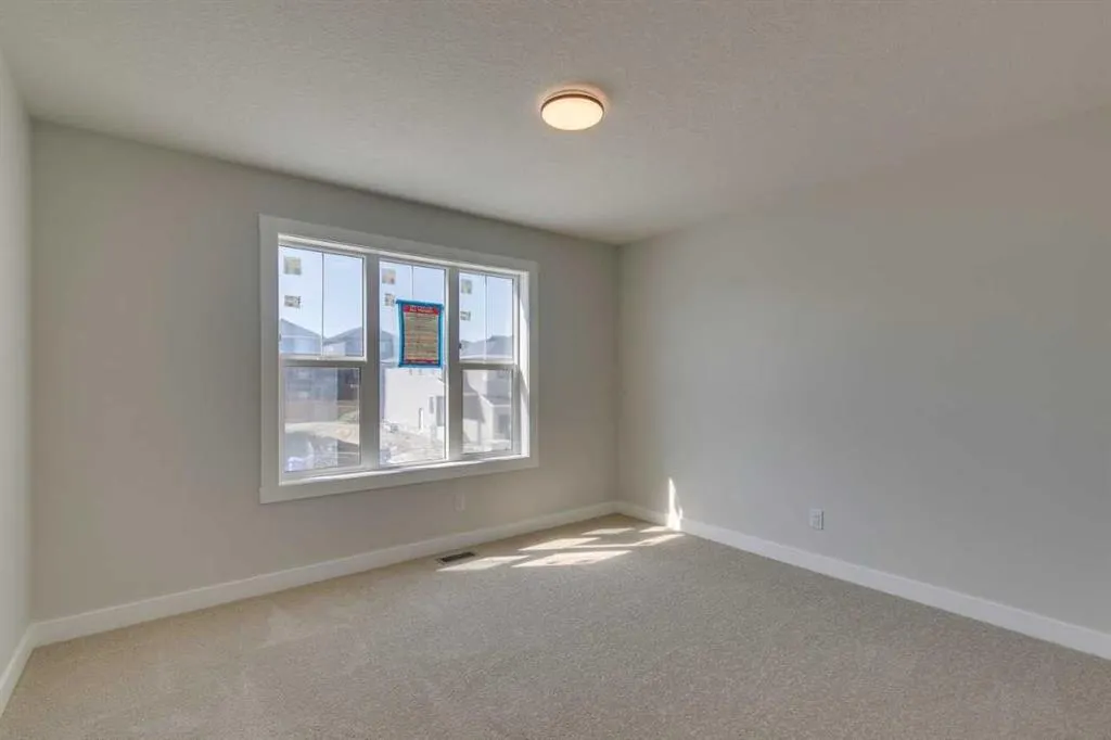 92 Amblefield Grove NW