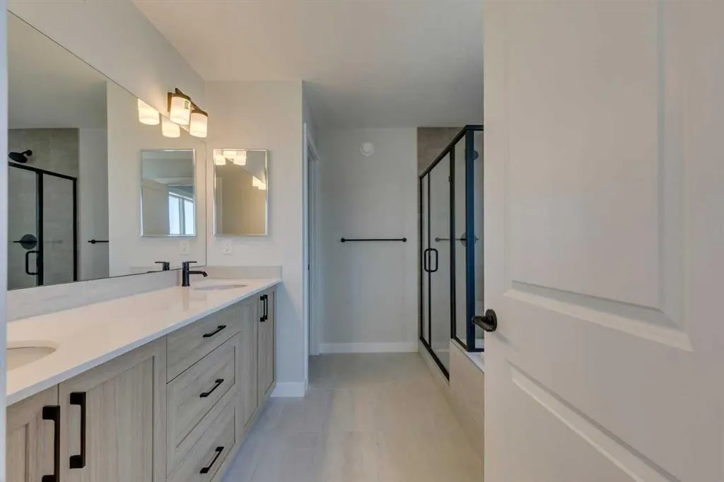 92 Amblefield Grove NW