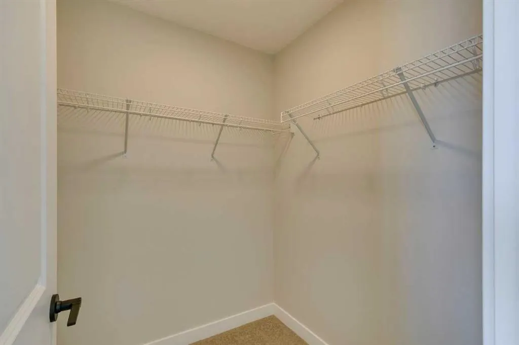 92 Amblefield Grove NW