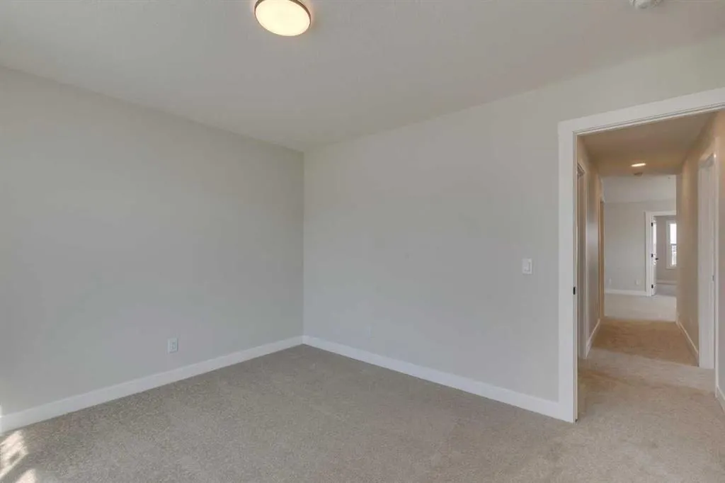 92 Amblefield Grove NW