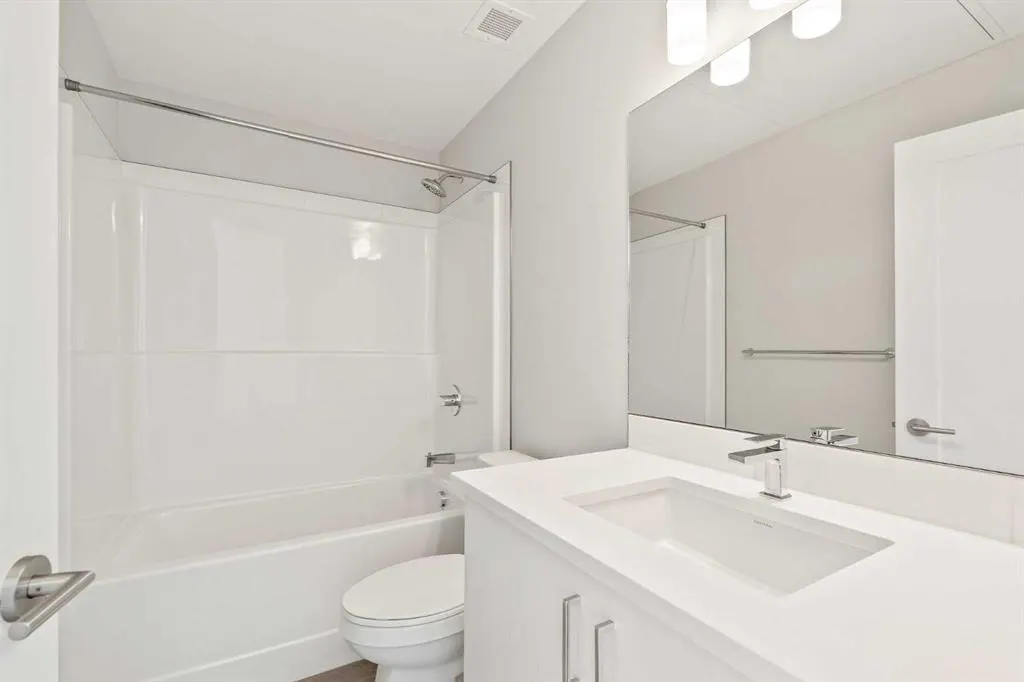 660 Shawnee Square SW, #302