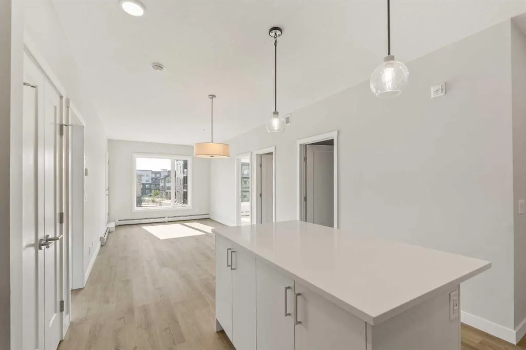 660 Shawnee Square SW, #302