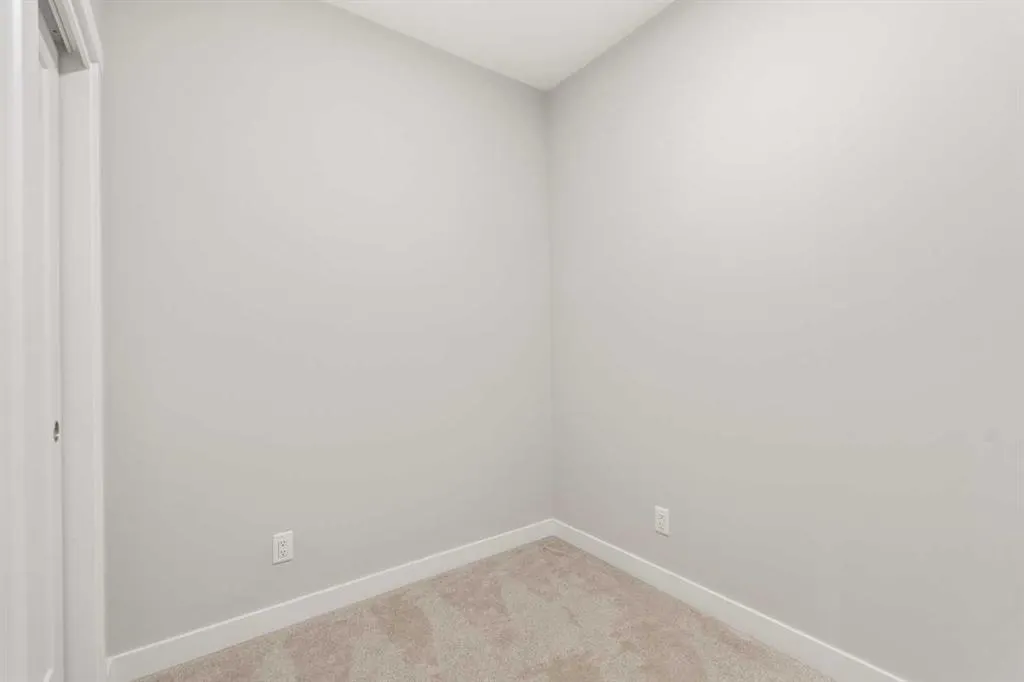 660 Shawnee Square SW, #302
