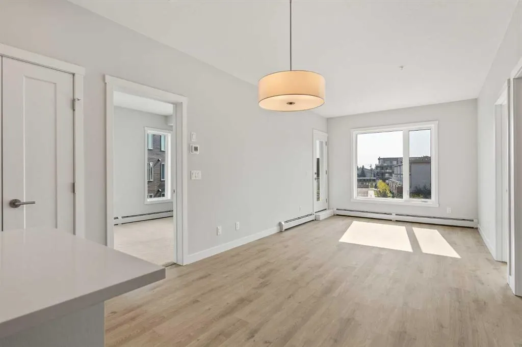 660 Shawnee Square SW, #302