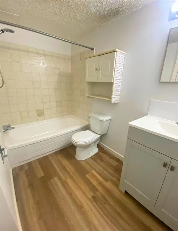 9515 100 Avenue, #207